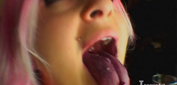  Annabell Blueberry Tongue